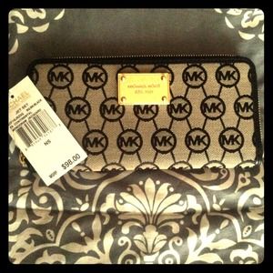 Michael Kors wallet