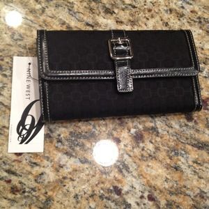 ON HOLD TILL 10/31 NEW Nine West Black Wallet