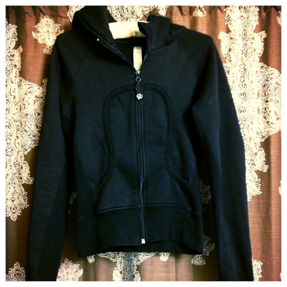 💛ONLY $35 till TUESDAY! Lululemon Scuba Hoodie