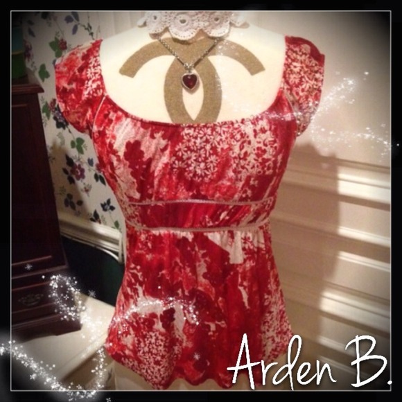 Arden B Tops - ❤️Arden B Baby-doll Peasant Style BOHO Red Top