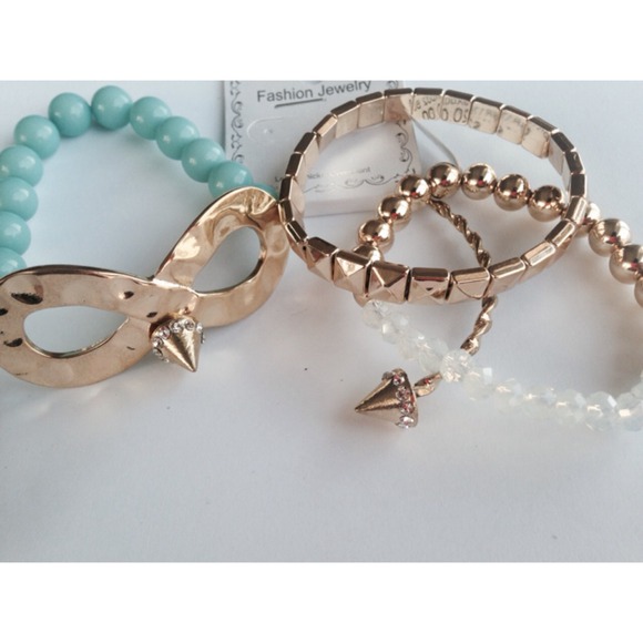 none Jewelry - ⛔️Sold in bundle⛔️