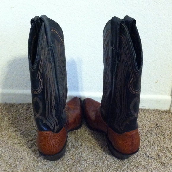 Justin Brand Exotic women's boots made from Iguana. - Picture 4 of 4