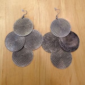 Four circle sliver earrings