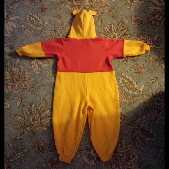 ☆☆SOLD☆☆Pooh Bear Costume - Picture 2 of 3