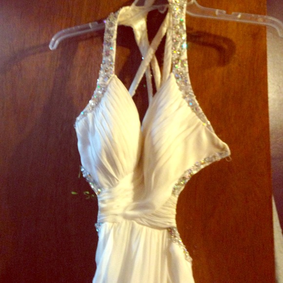 Open sides and back prom dress