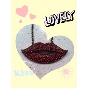 Kissy Lips Necklace💋