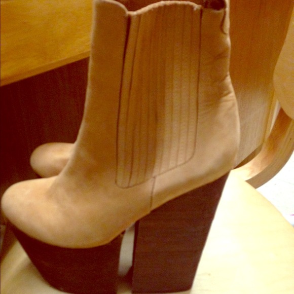 Jeffrey Campbell Boots - Jeffery Campbell Wolf Boot