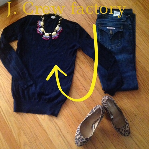 ⛔️SOLD⛔️ J. Crew Factory V-neck Navy Blue