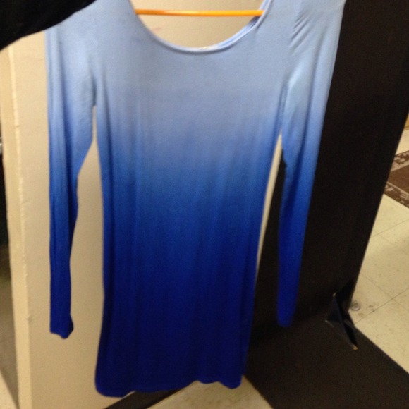 Tight blue ombré dress. - Picture 2 of 2