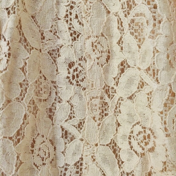 🎀sold in bundle🎀Floral Lace Blazer 🌸 - Picture 2 of 4