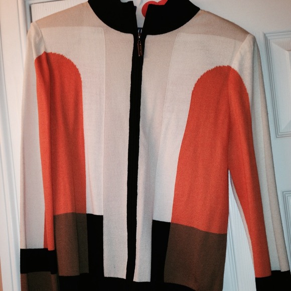 St. John's jacket - Picture 2 of 4