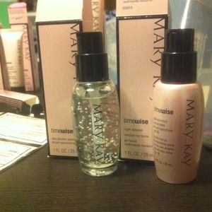Mark Kay Timewise Day and Night Solutions *NWOT*