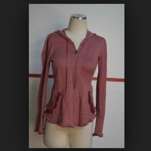 GUinevere hooded sweater