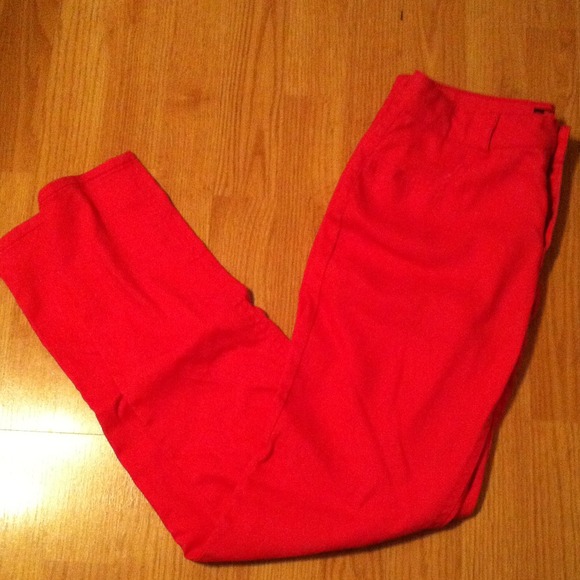 Pink skinny jeans.