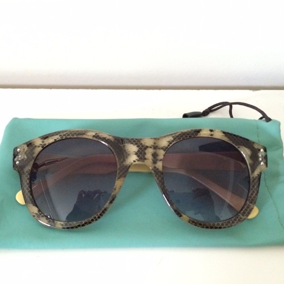 Snakeskin print sunglasses - Picture 3 of 3