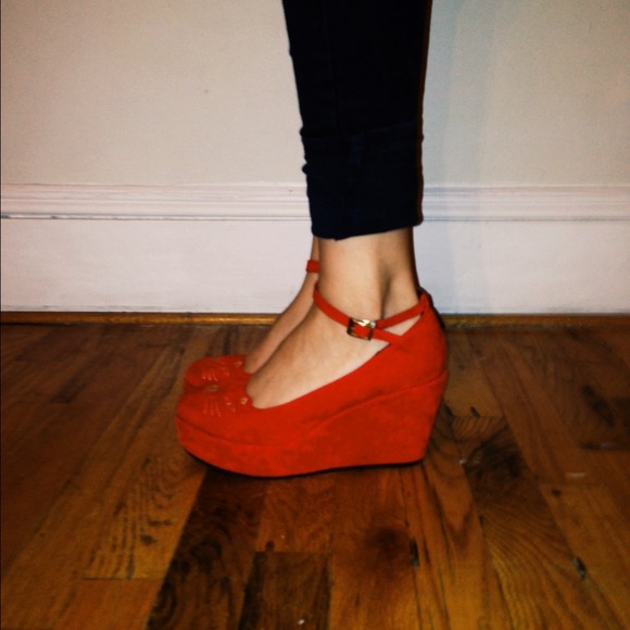 Cat Platforms Red - Picture 2 of 4