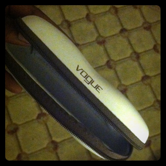 Vogue eye where case