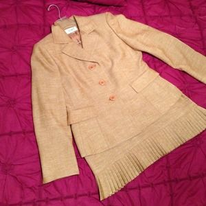 🎉REDUCED🎉Le Suit skirt suit (petite)