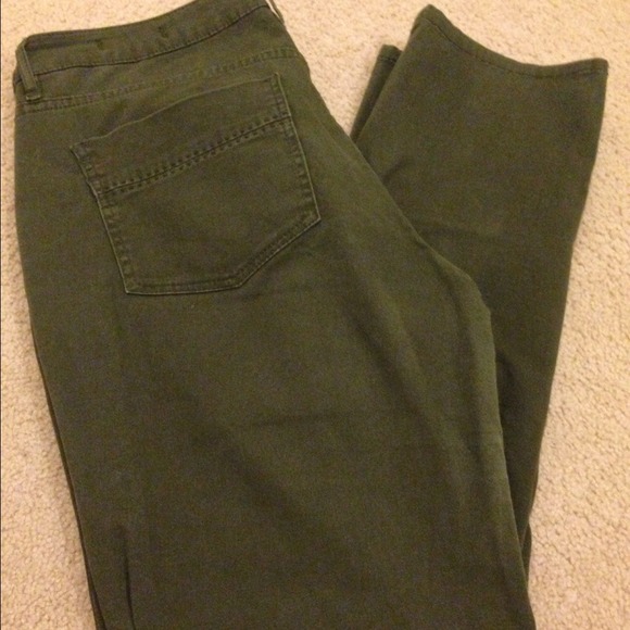 Jeans - Picture 2 of 3