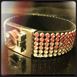 Pink rhinestone bracelet