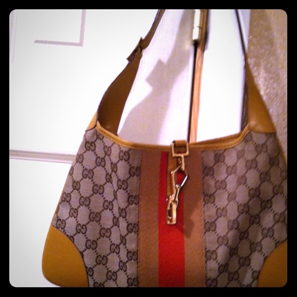 Authentic Gucci handbag - Picture 1 of 4