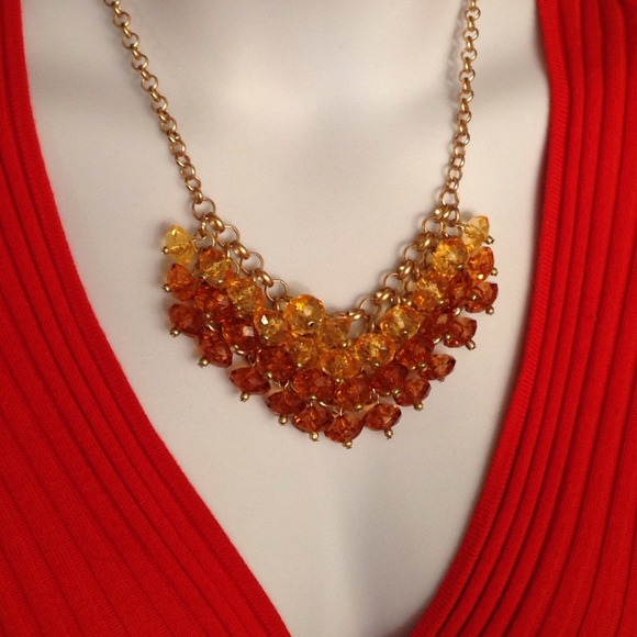 SOLD IN BUNDLE!!!  GORGEOUS BIB NECKLACE  NWT