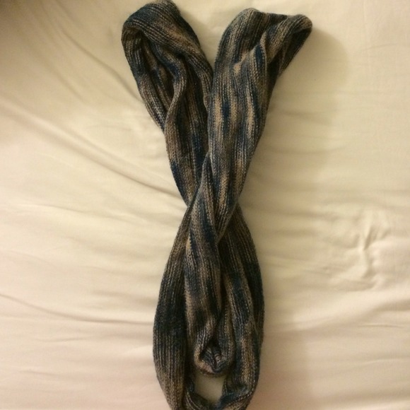 Infinity scarf