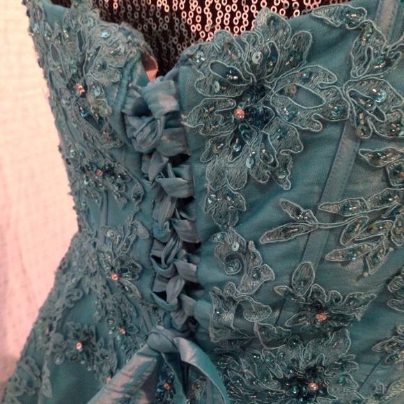 ❗️SOLD❗️Jovani Semi Formal Dress - Picture 2 of 4