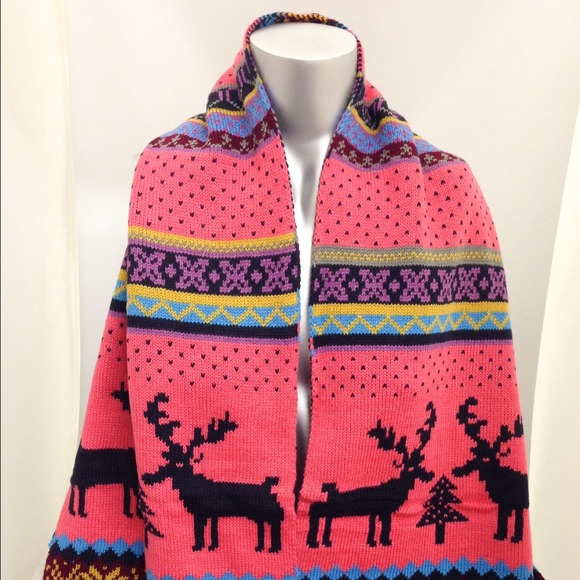NWOT REVERSIBLE REINDEER NORDIC SCARF CORAL NAVY