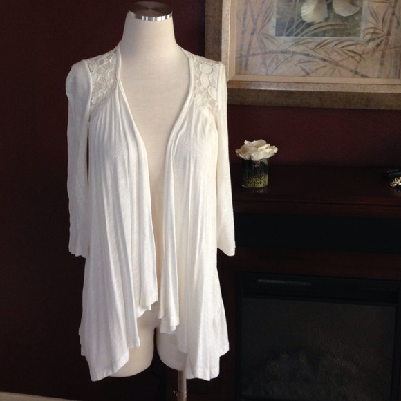 Charlotte Russe Tops - NWOT Draped off white cardigan