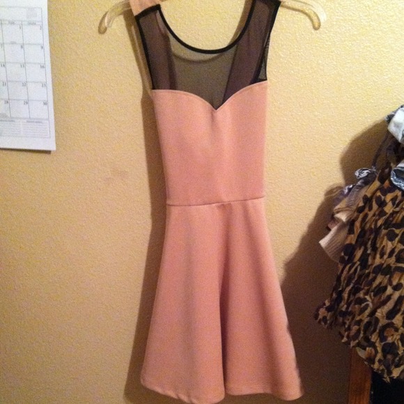 Cute dress!!