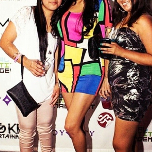 ❤ R E D U C E D ❤In Living Color Dress! - Picture 4 of 4