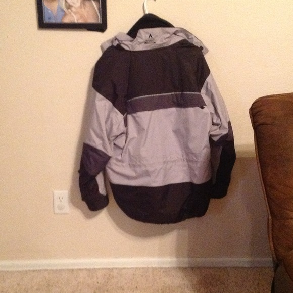 MEN'S LARGE WINTER/SNOW JACKET - Picture 2 of 4