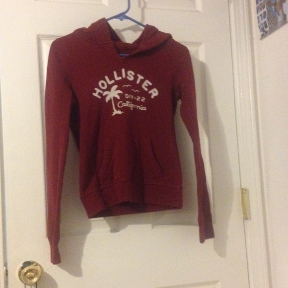 Burgundy hollister hoodie