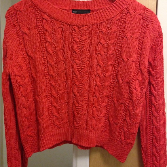 Top - Picture 2 of 2