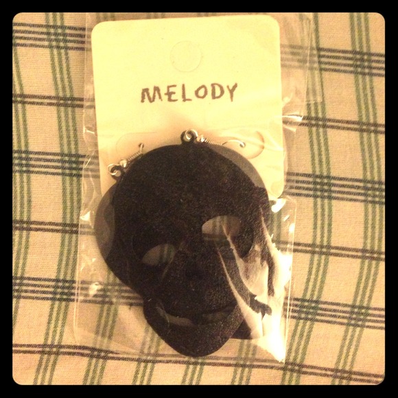 Skull earrings