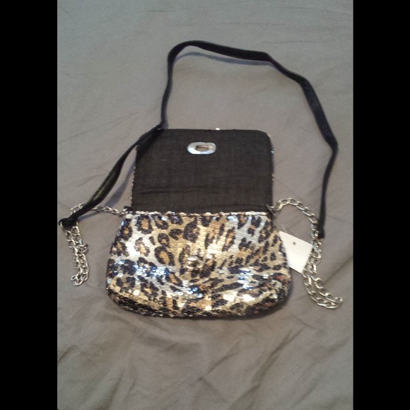 Animal print purse!!
