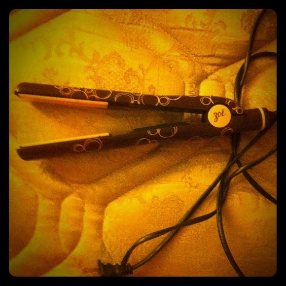 Hair straightener - Picture 1 of 2