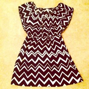 Chevron Dress 💛HP💛