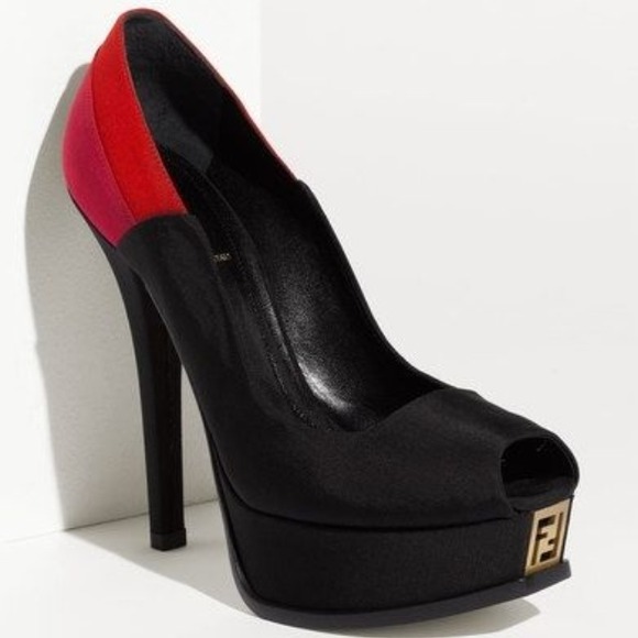 Fendi shoes! $400 pp inc shipping. - Picture 4 of 4