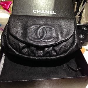 ❌SOLD TO A FRIEND❌Chanel half moon woc