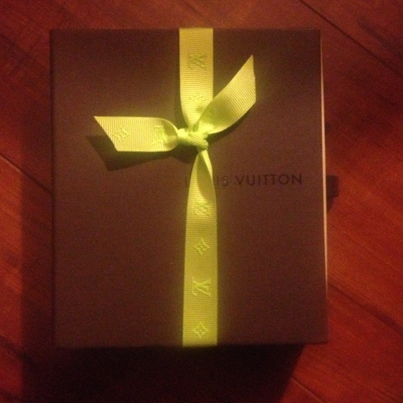 Louis Vuitton men's wallet box