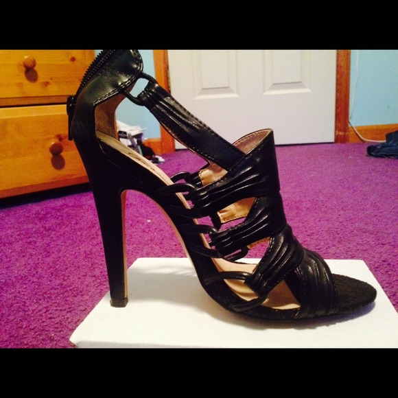 Charlotte Russe tall black strappy sandals