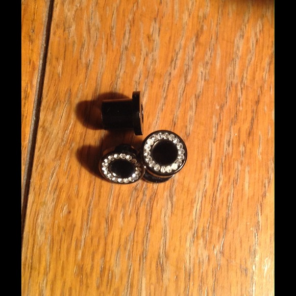 tunnles. - Picture 2 of 2