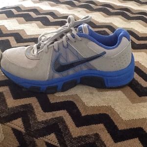 Nike Tennis Shoes