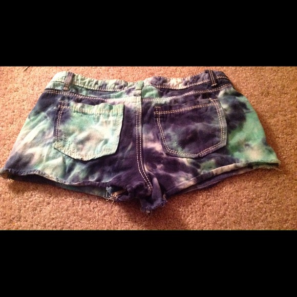 shorts. - Picture 2 of 2