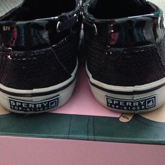 Sold⛄️ - Picture 3 of 3