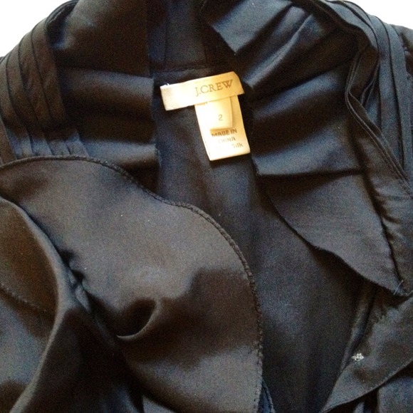 (Bundled😊)) jcrew  Black Ruffle Top - Picture 2 of 3