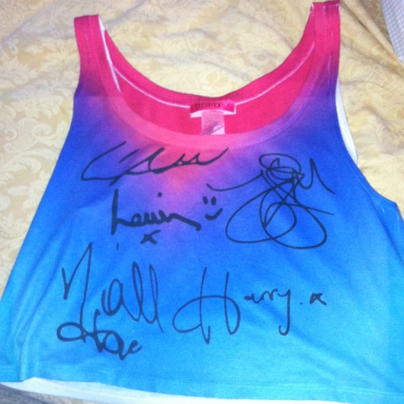 💕SOLD💕 DIRECTION AUTOGRAPHED TIR DYE CROP TOP