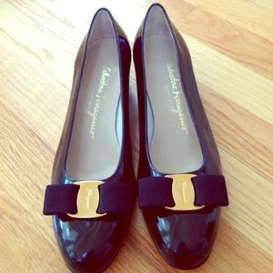**Reserved**Salvatore Ferragamo flat